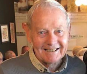 Vale Ron Collyer